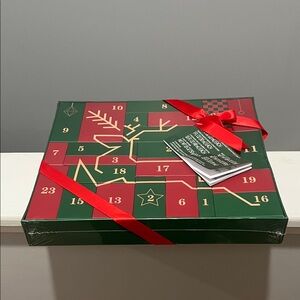 Body & Earth Men's Grooming Advent Calendar Rinse & Robust Green and Red NWT